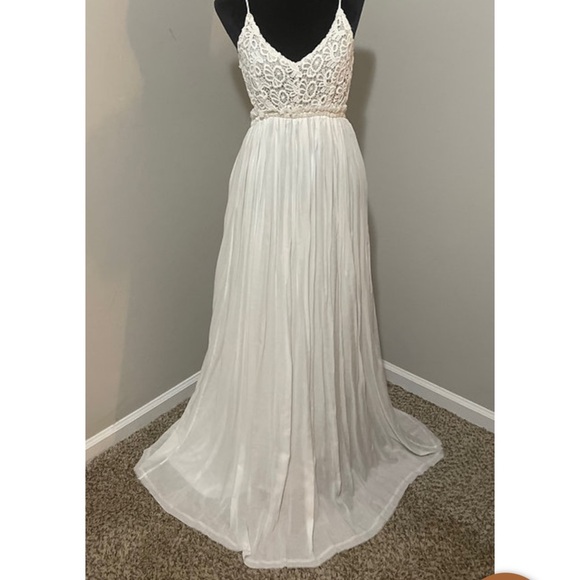 Dress - Picture 2 of 2